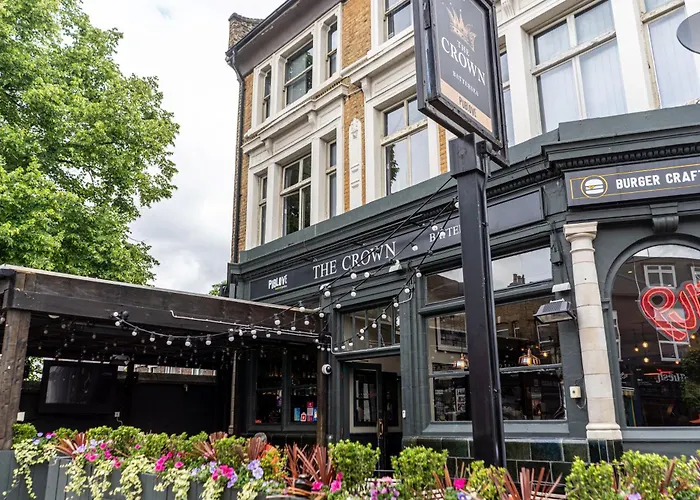 Publove @ The Crown, Battersea London